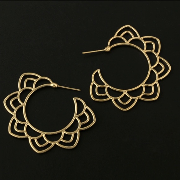 Boho Indie Floral Layered Hoop Gold/Silver Earring - Picture 4 of 7